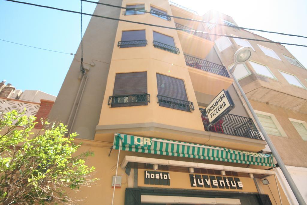 Hostal Juventus Portbou Buitenkant foto