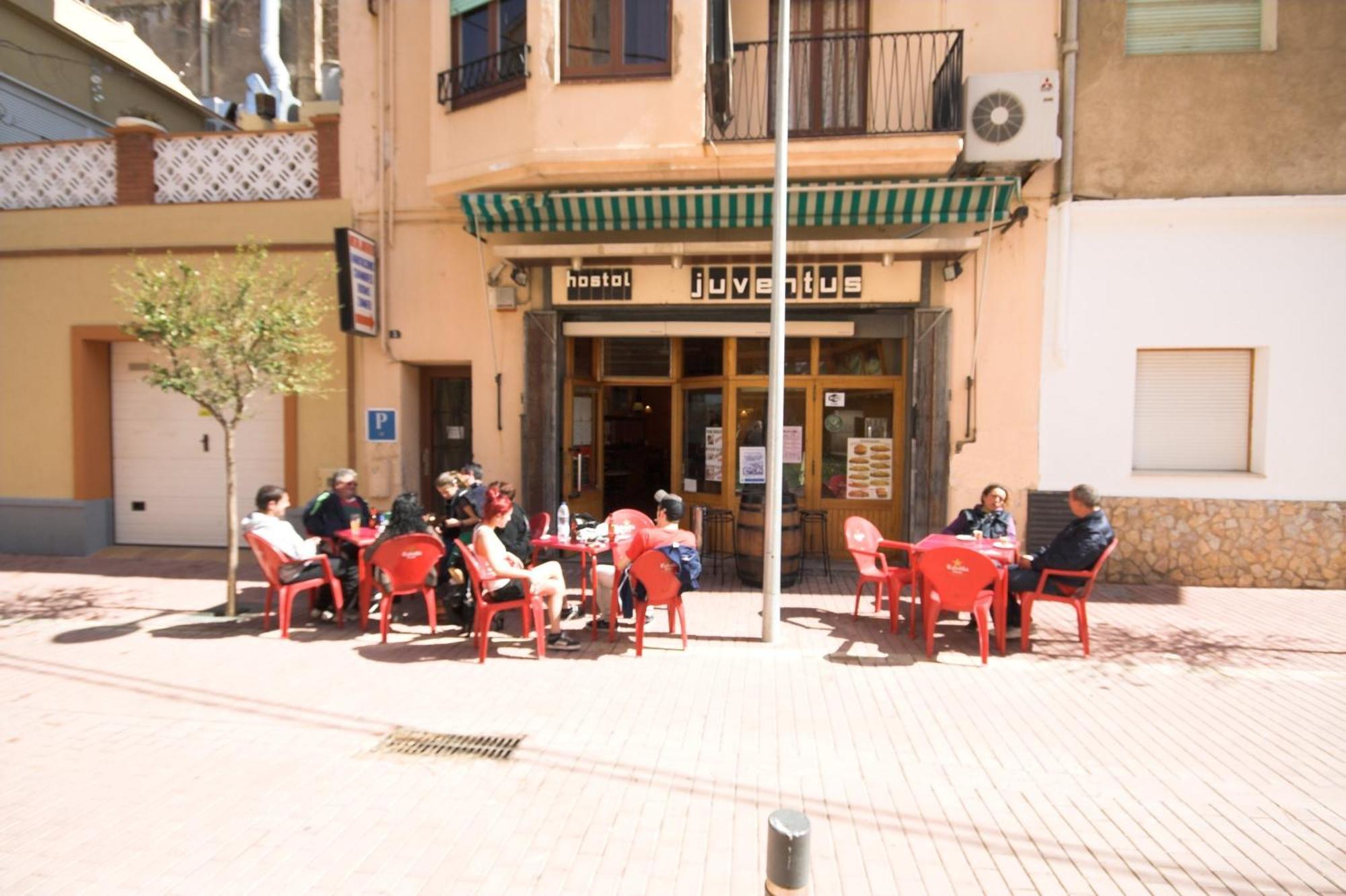 Hostal Juventus Portbou Buitenkant foto