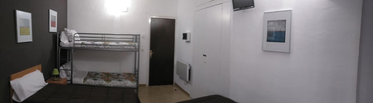Hostal Juventus Portbou Buitenkant foto
