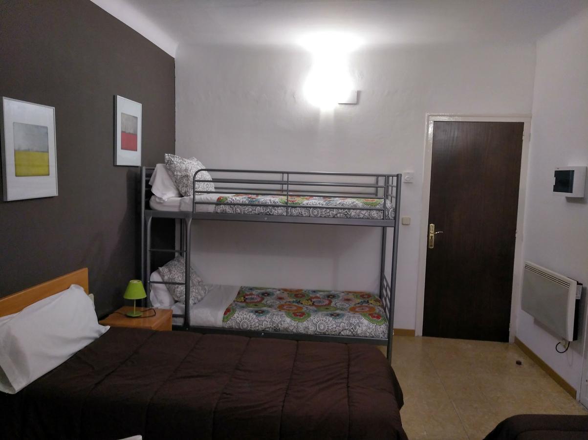 Hostal Juventus Portbou Buitenkant foto
